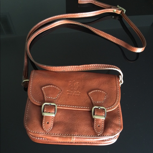 Vera Pelle Handbags - 🚫SOLD🚫Vera Pelle Authentic Crossbody Leather Bag